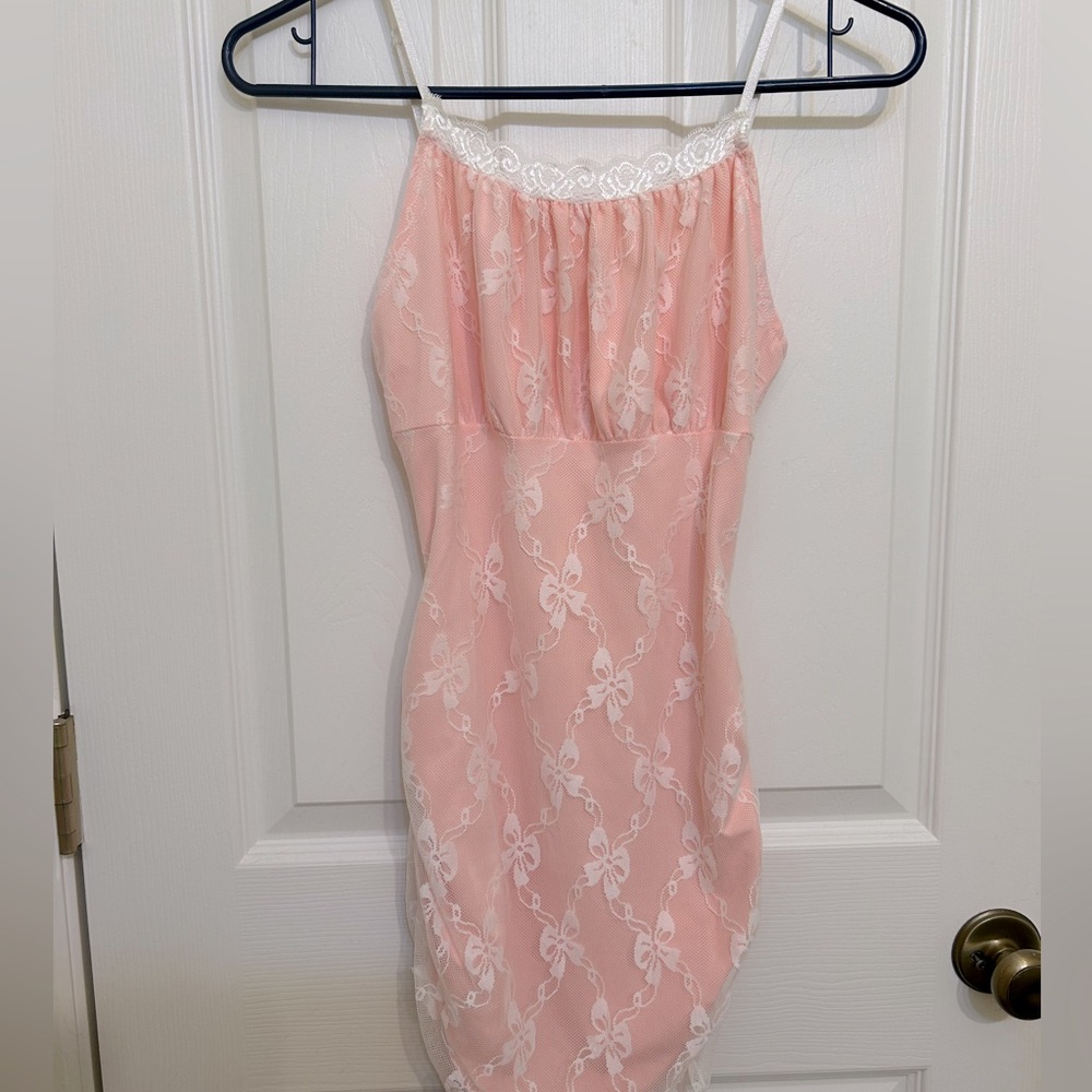 Romwe Pink and white lace Dress - Size XS